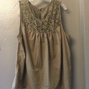 Torrid sleeveless shirt